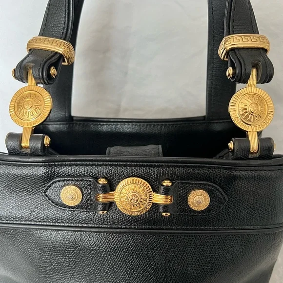 Authentic Vintage Gianni Versace blk leather bag with gold hardware - Picture 9 of 11